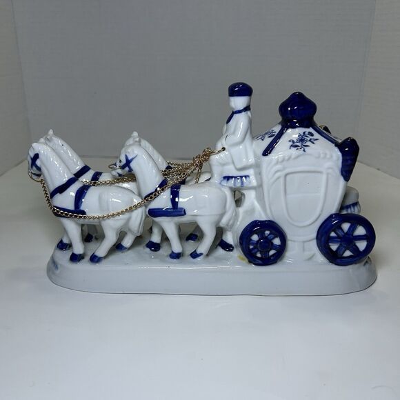 Vintage Deville Colonial/Victorian Porcelain Couple in 4 Horse Drawn Carriage - Picture 3 of 7